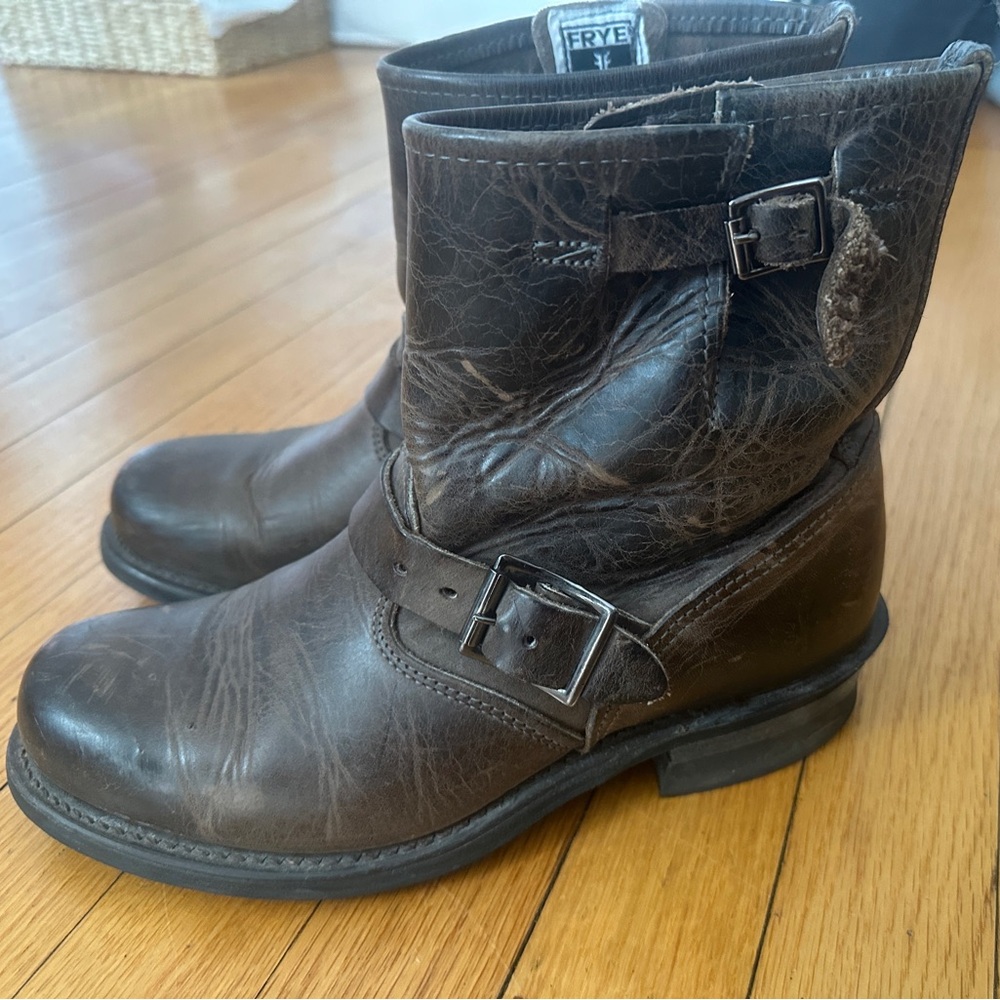 Frye women’s  Brown Leather Boots engineer